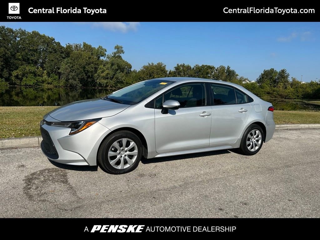 Used 2022 Toyota Corolla LE Sedan