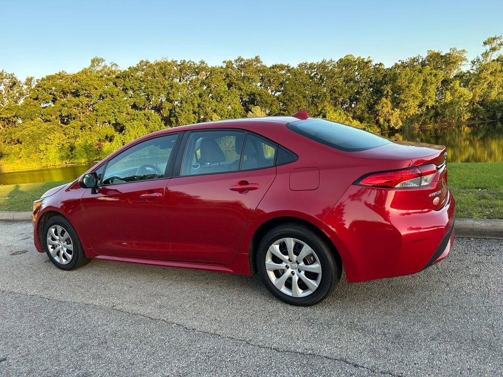 Used 2021 Toyota Corolla LE Sedan