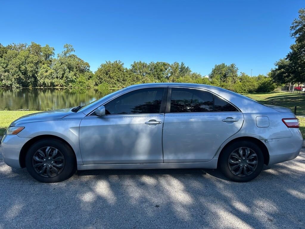 Used 2009 Toyota Camry SE Sedan