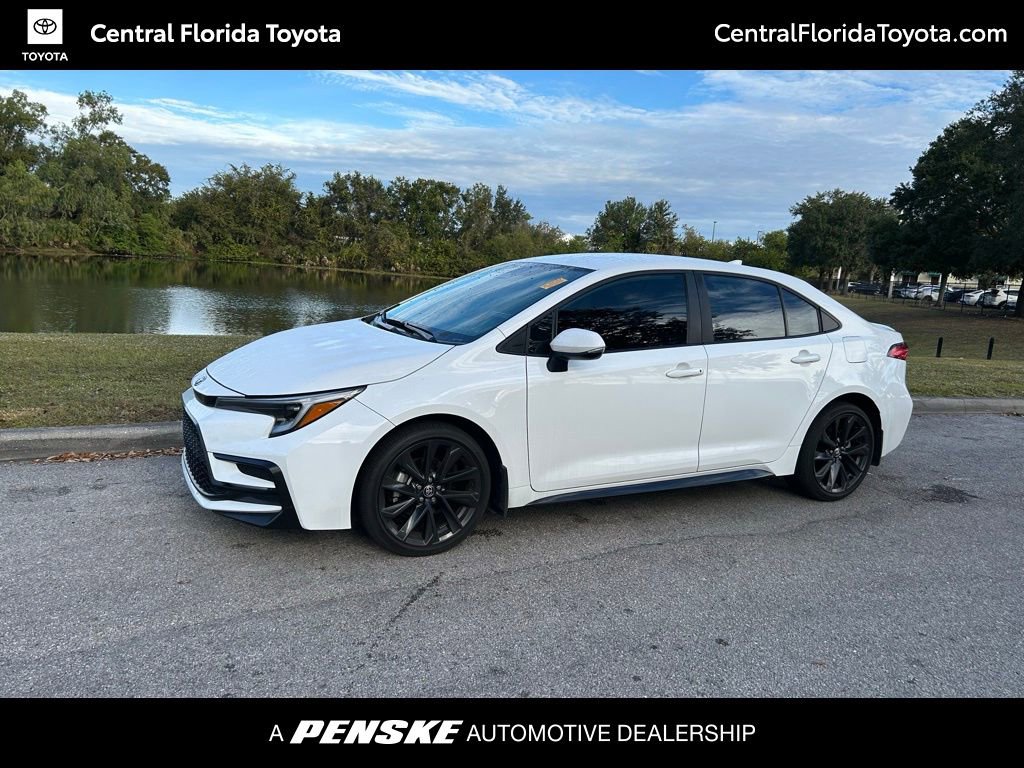 2024 Toyota Corolla SE's photo