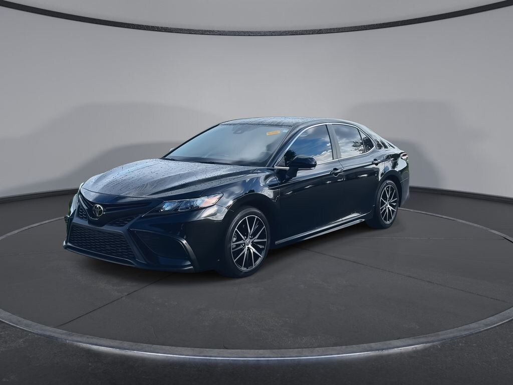 Used 2023 Toyota Camry SE Sedan