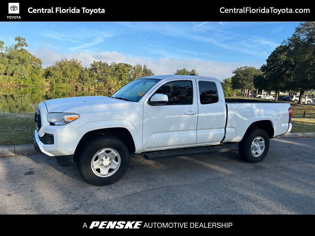 2020 Toyota Tacoma SR's photo