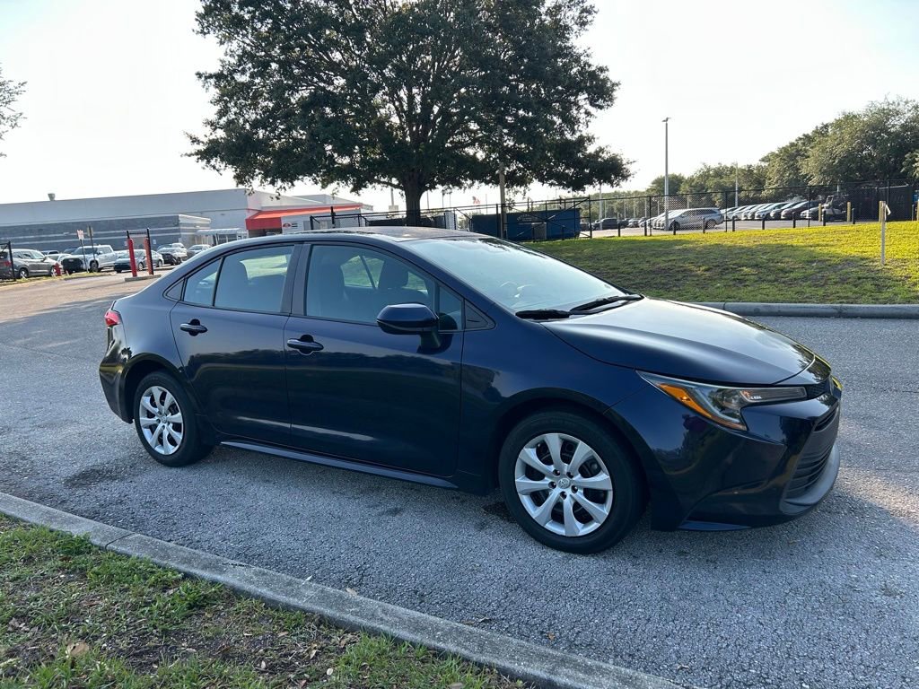 2023 Toyota Corolla LE - Photo 7