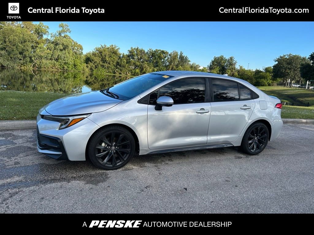 2024 Toyota Corolla SE's photo