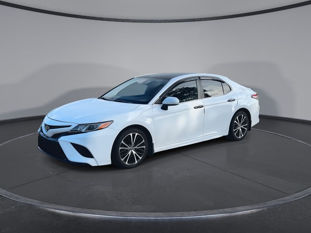 Used 2019 Toyota Camry SE Sedan