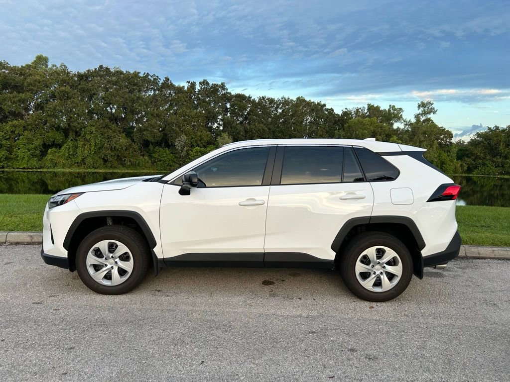 2024 Toyota RAV4 LE photo 2