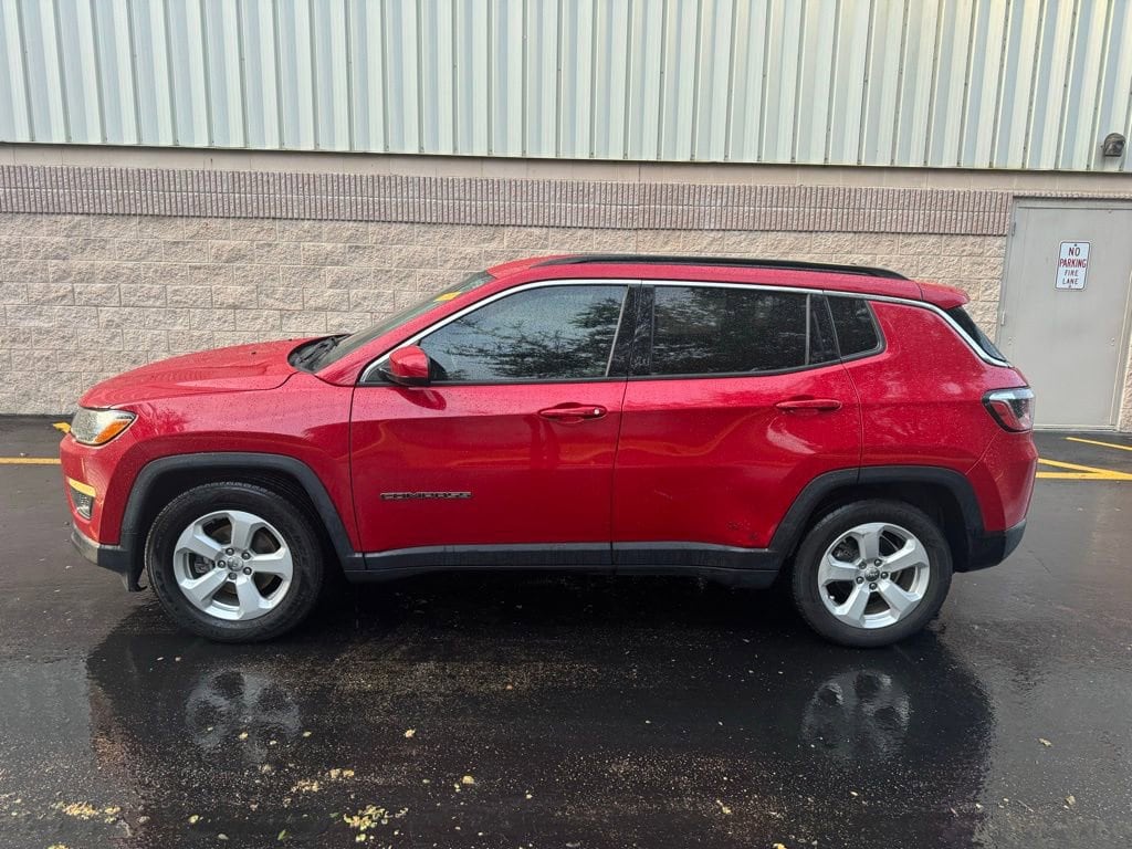 Used 2019 Jeep Compass Latitude with VIN 3C4NJCBB9KT658201 for sale in Orlando, FL