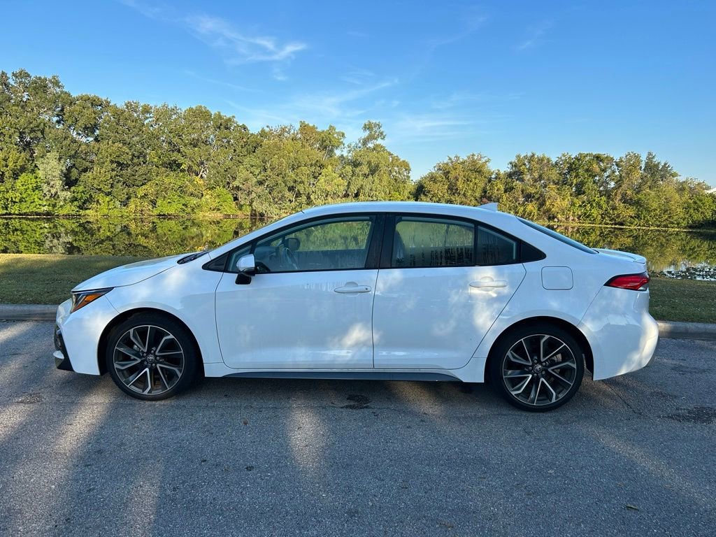 2022 Toyota Corolla SE photo 2
