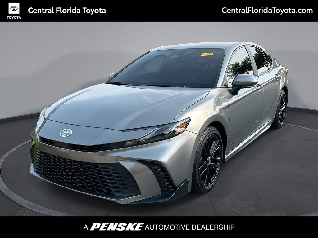 Used 2025 Toyota Camry SE Sedan