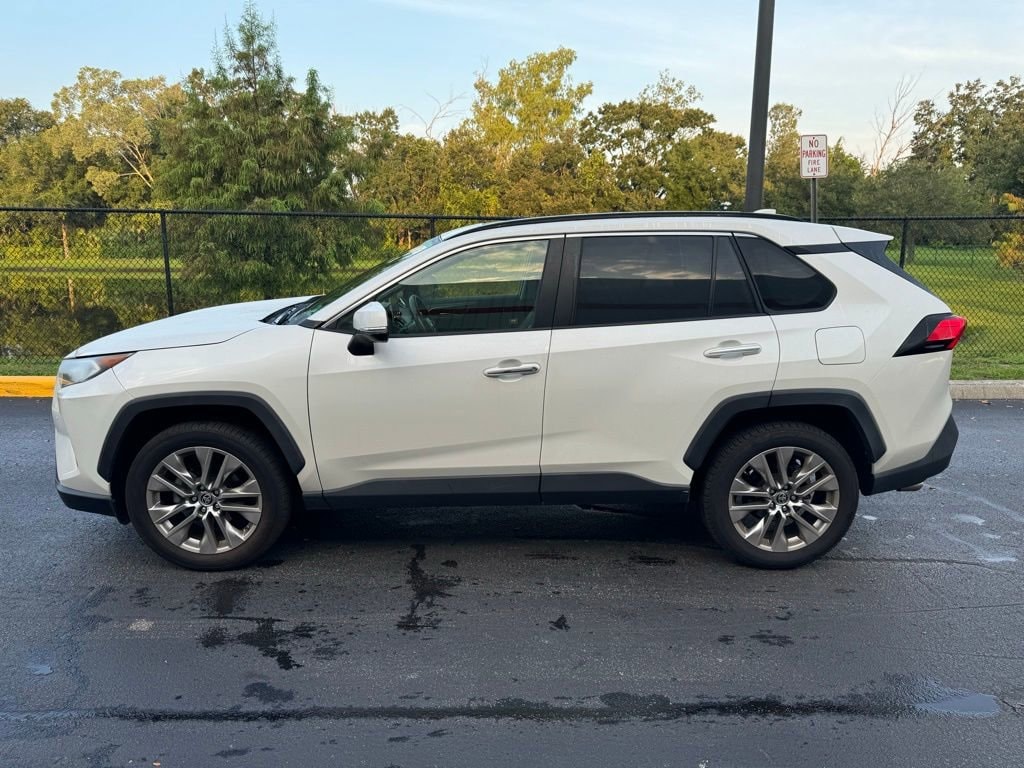 Used 2019 Toyota RAV4 Limited with VIN JTMN1RFV0KD041542 for sale in Orlando, FL