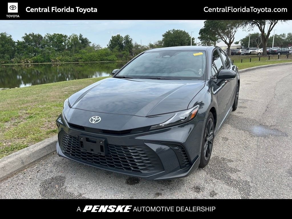 Used 2025 Toyota Camry SE Sedan