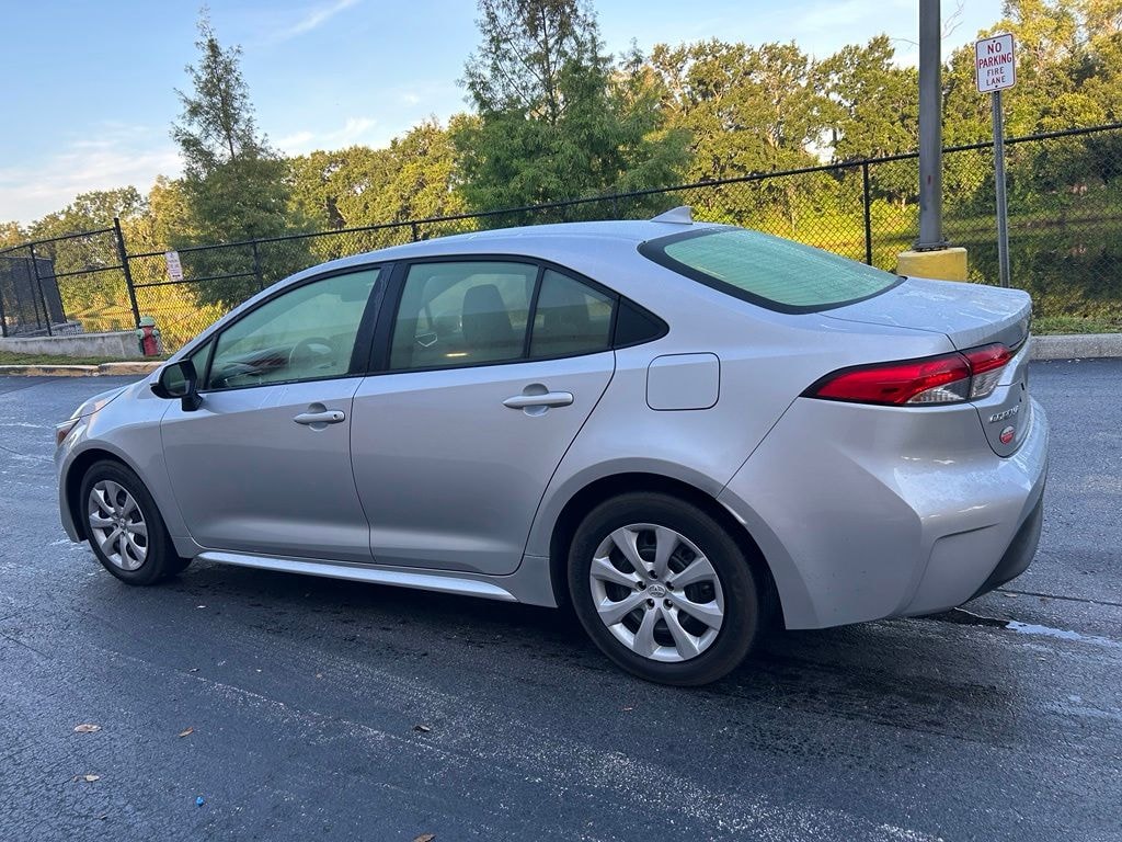 Used 2025 Toyota Corolla Hybrid LE Sedan