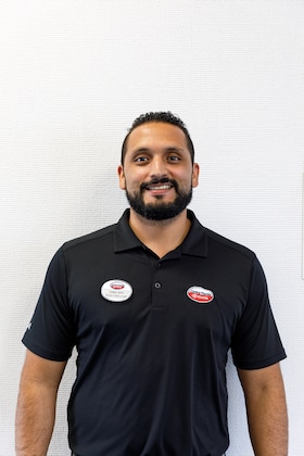 Staff member Daniel Soto from ID_42d364