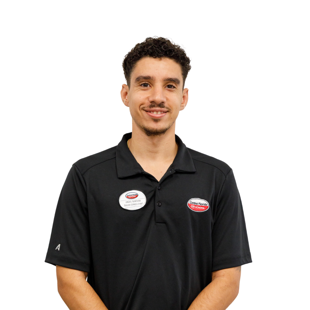 Staff member Angel Santana from ID_42d364