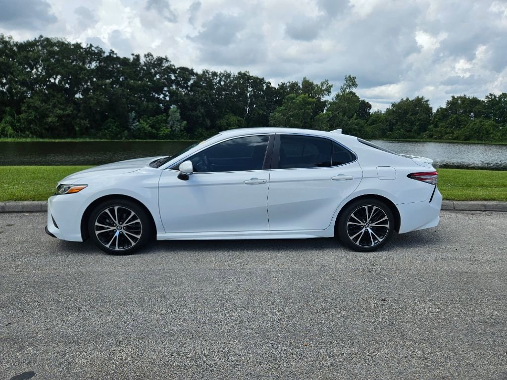 Used 2019 Toyota Camry SE with VIN 4T1B11HK2KU732915 for sale in Orlando, FL