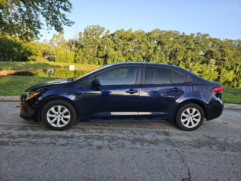Used 2020 Toyota Corolla LE with VIN 5YFEPRAE5LP107796 for sale in Orlando, FL