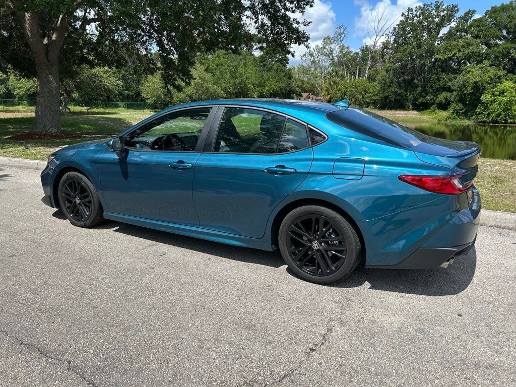 Used 2025 Toyota Camry SE Sedan