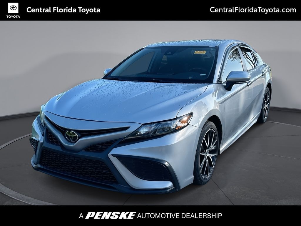 Used 2023 Toyota Camry SE Sedan