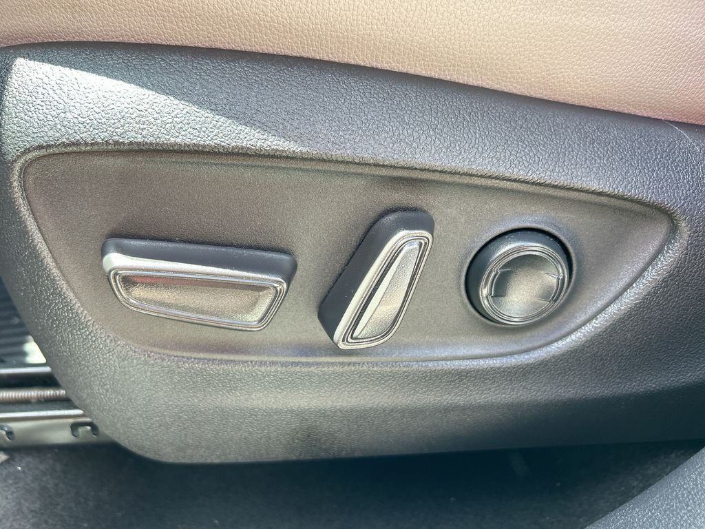 2024 Toyota Grand Highlander XLE - Photo 12