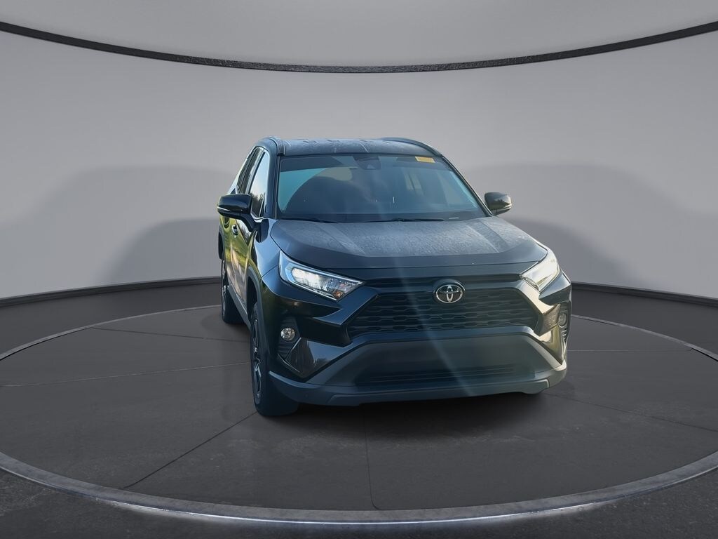 Used 2021 Toyota RAV4 XLE SUV