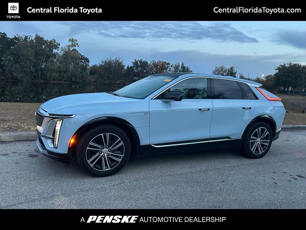 Used 2024 CADILLAC LYRIQ Luxury SUV