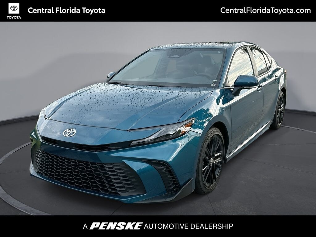 Used 2025 Toyota Camry SE Sedan