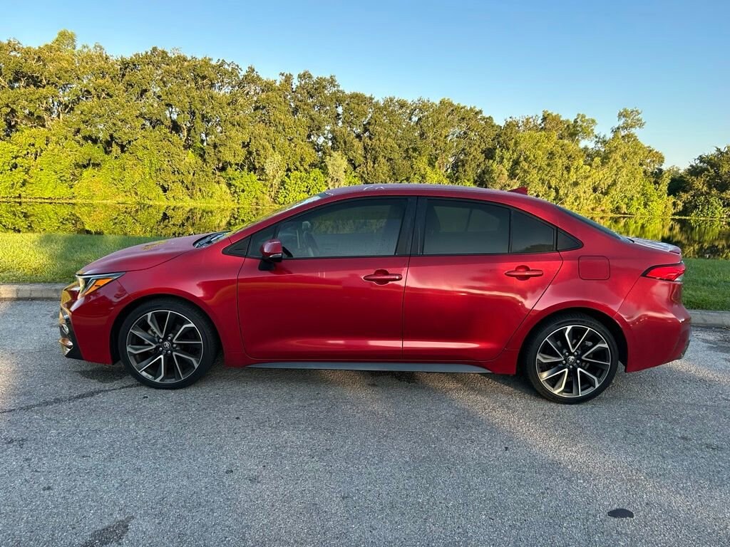 2020 Toyota Corolla SE photo 2