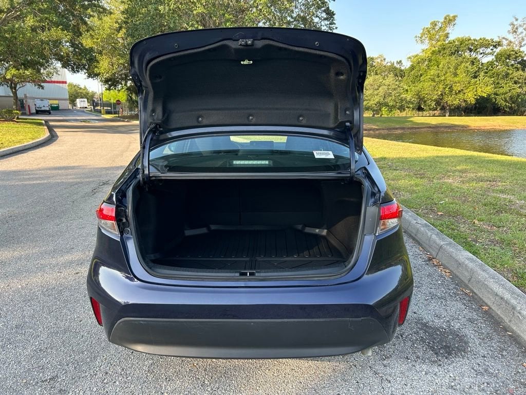 2023 Toyota Corolla LE - Photo 10