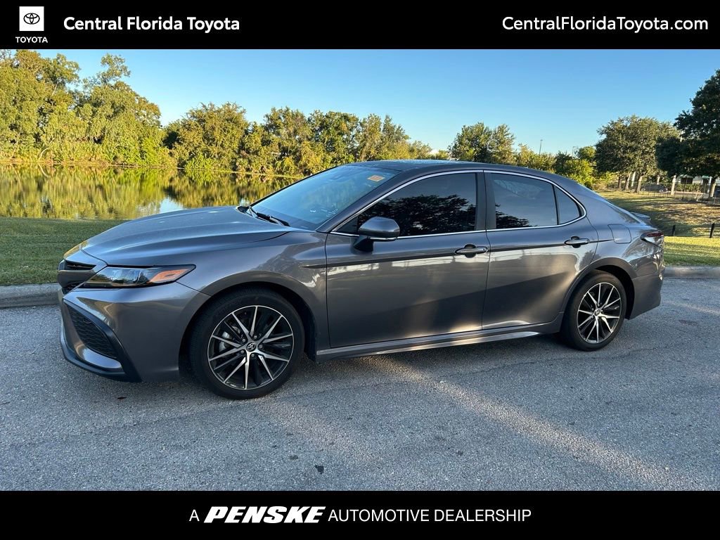 2024 Toyota Camry SE