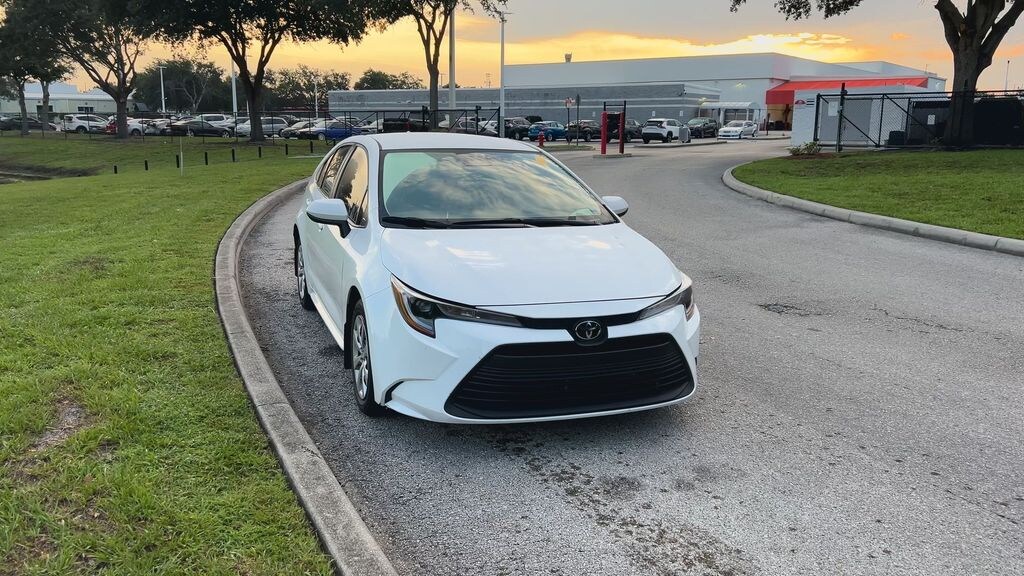 Used 2025 Toyota Corolla LE Sedan