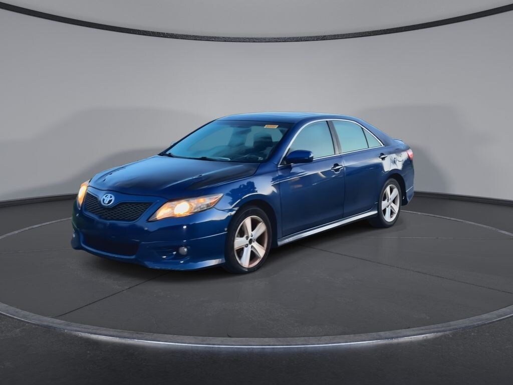 Used 2011 Toyota Camry SE Sedan