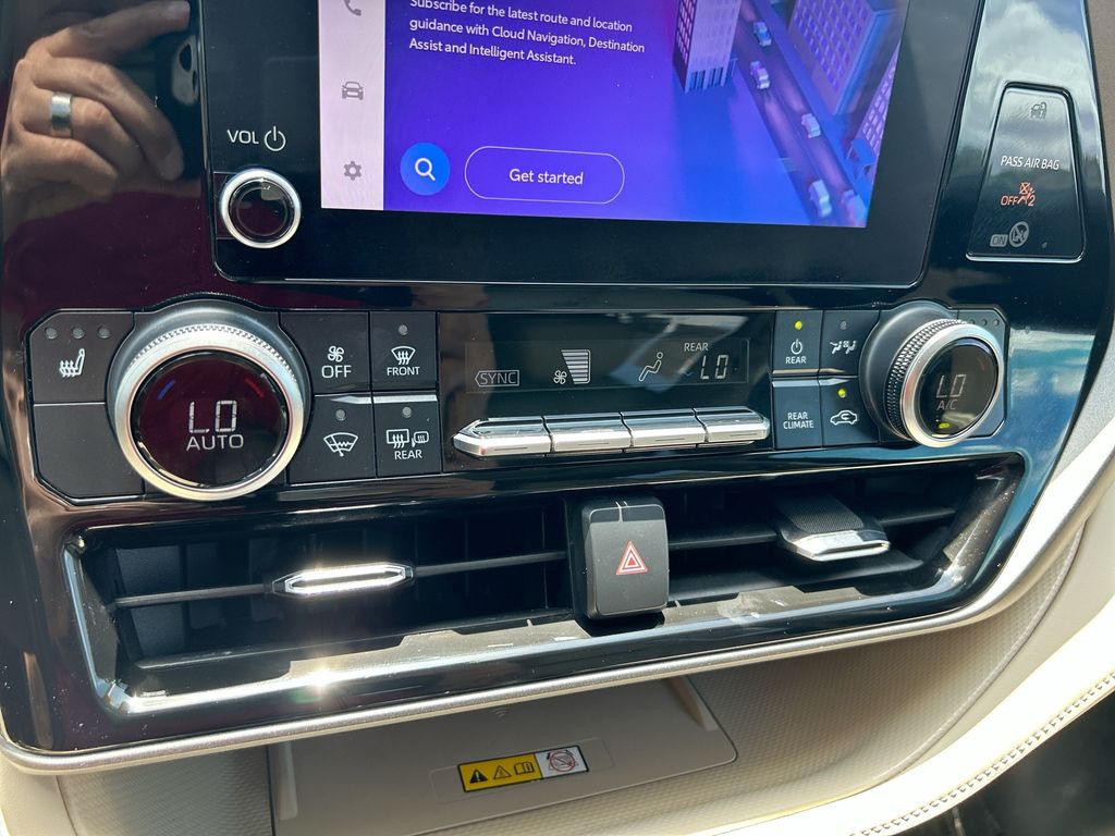 2023 Toyota Highlander XLE - Photo 26