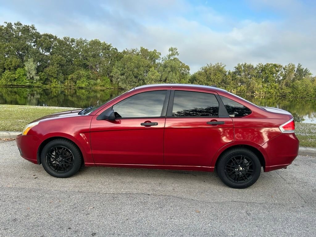 Used 2009 Ford Focus SE Sedan