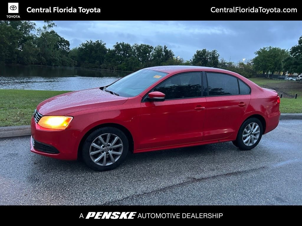 Used 2012 Volkswagen Jetta 2.5L SE Sedan