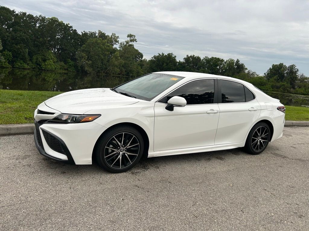 Used 2023 Toyota Camry SE Sedan