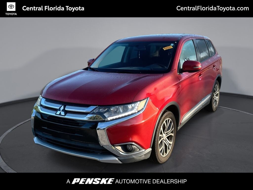 Used 2017 Mitsubishi Outlander SE SUV
