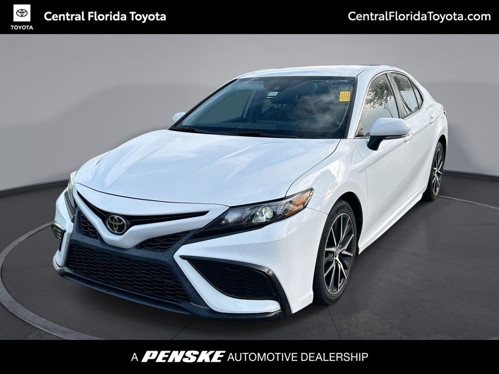 Used 2023 Toyota Camry SE Sedan
