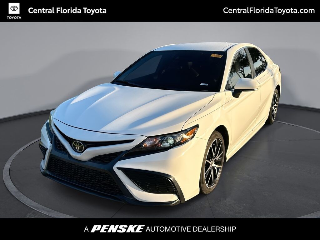 Used 2023 Toyota Camry SE Sedan