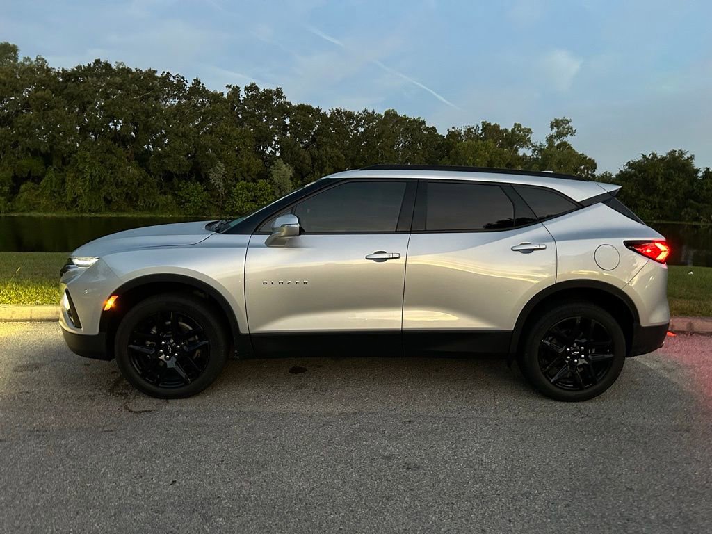 2022 Chevrolet Blazer 2LT photo 2