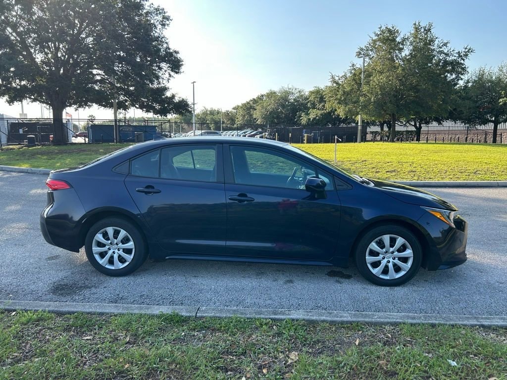 2023 Toyota Corolla LE - Photo 6
