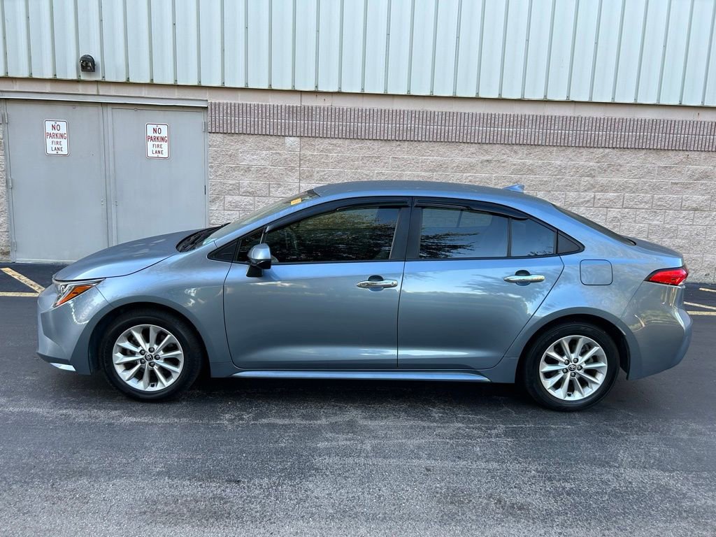 2021 Toyota Corolla LE Premium photo 2