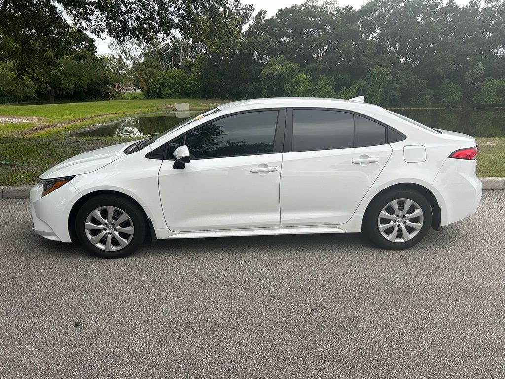 Used 2025 Toyota Corolla LE Sedan