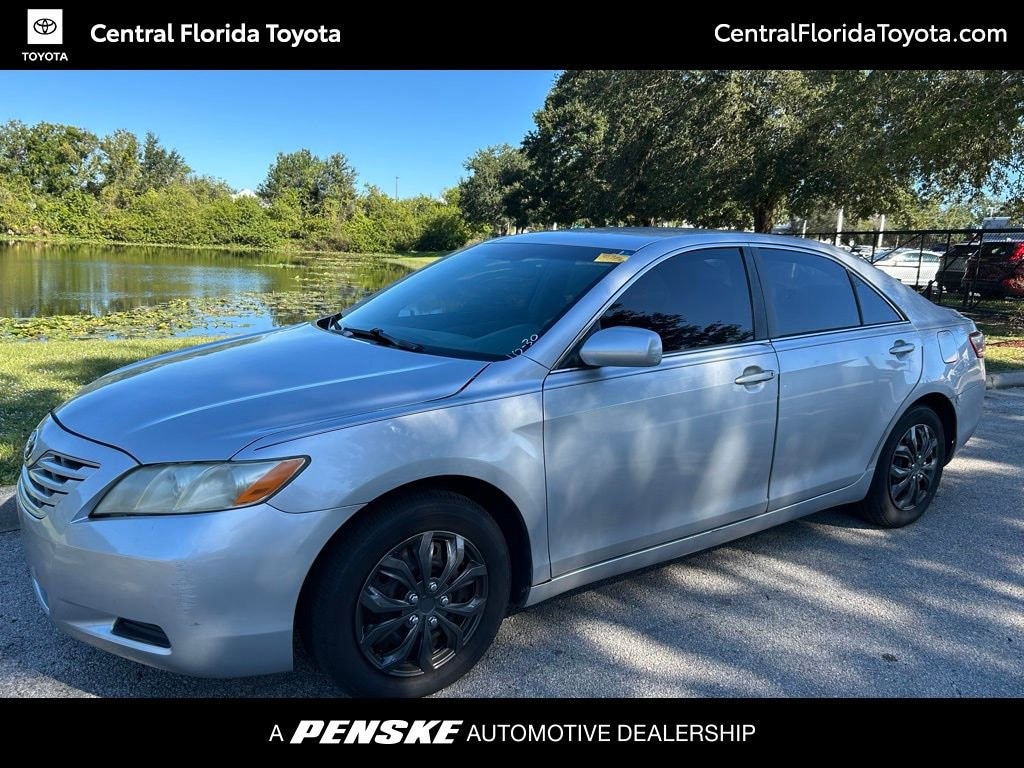 Used 2009 Toyota Camry SE Sedan