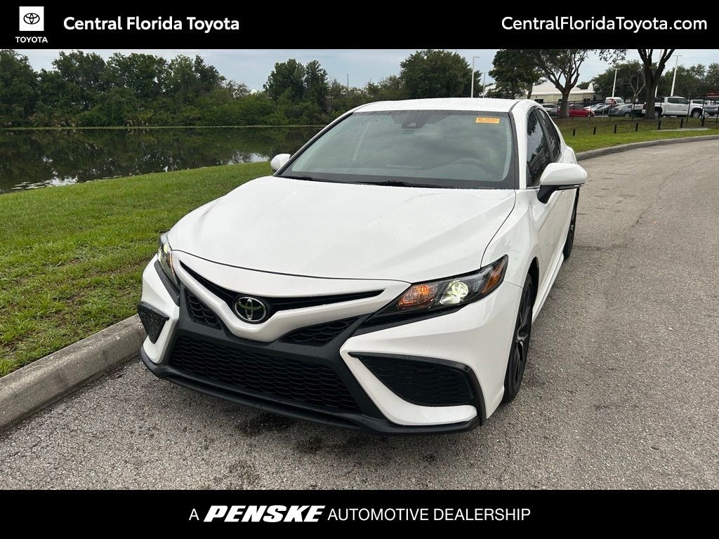 Used 2023 Toyota Camry SE Sedan