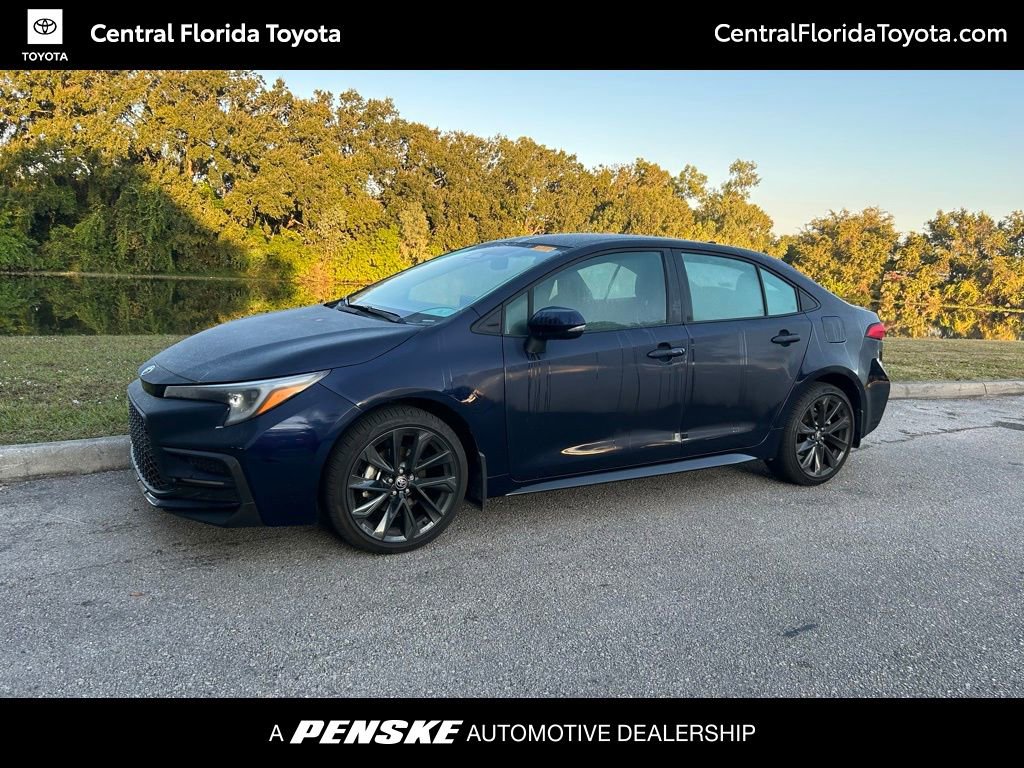 2025 Toyota Corolla SE's photo