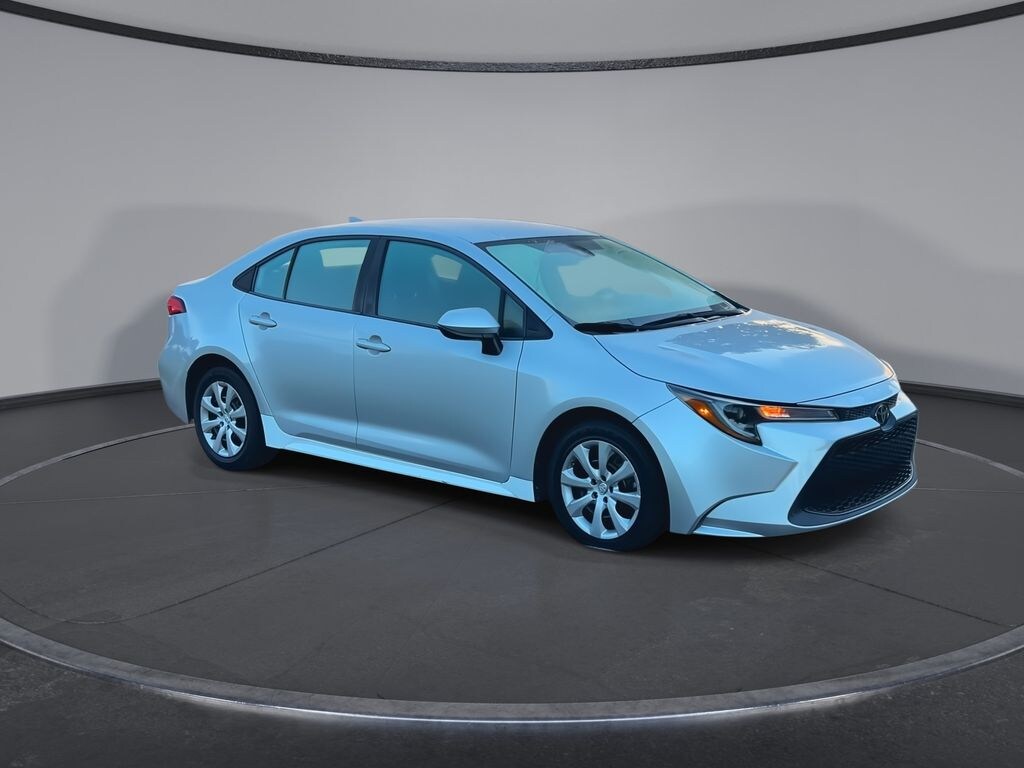 Used 2021 Toyota Corolla LE Sedan