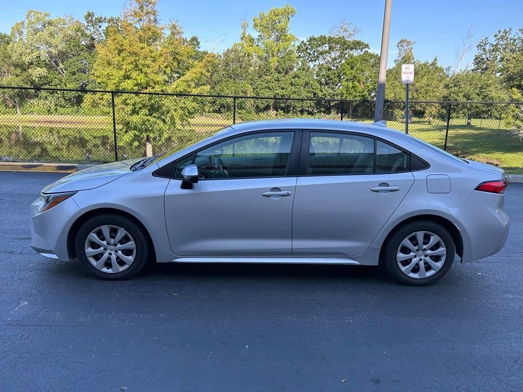 Used 2022 Toyota Corolla LE with VIN 5YFEPMAE7NP337992 for sale in Orlando, FL