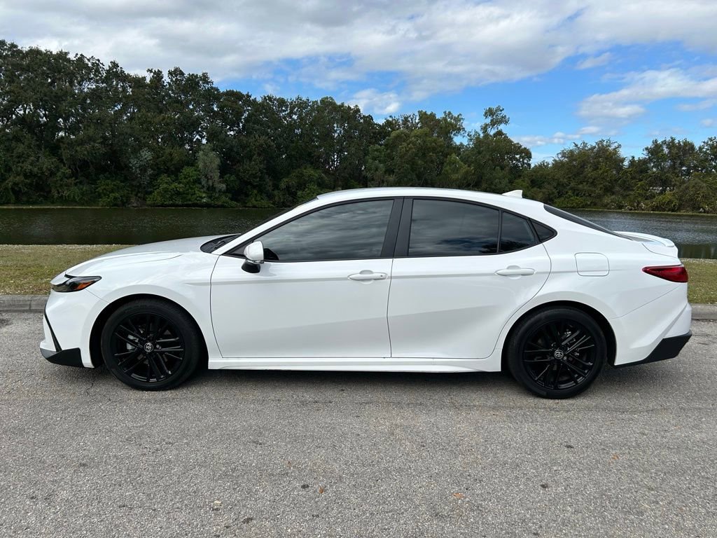 2025 Toyota Camry SE photo 2