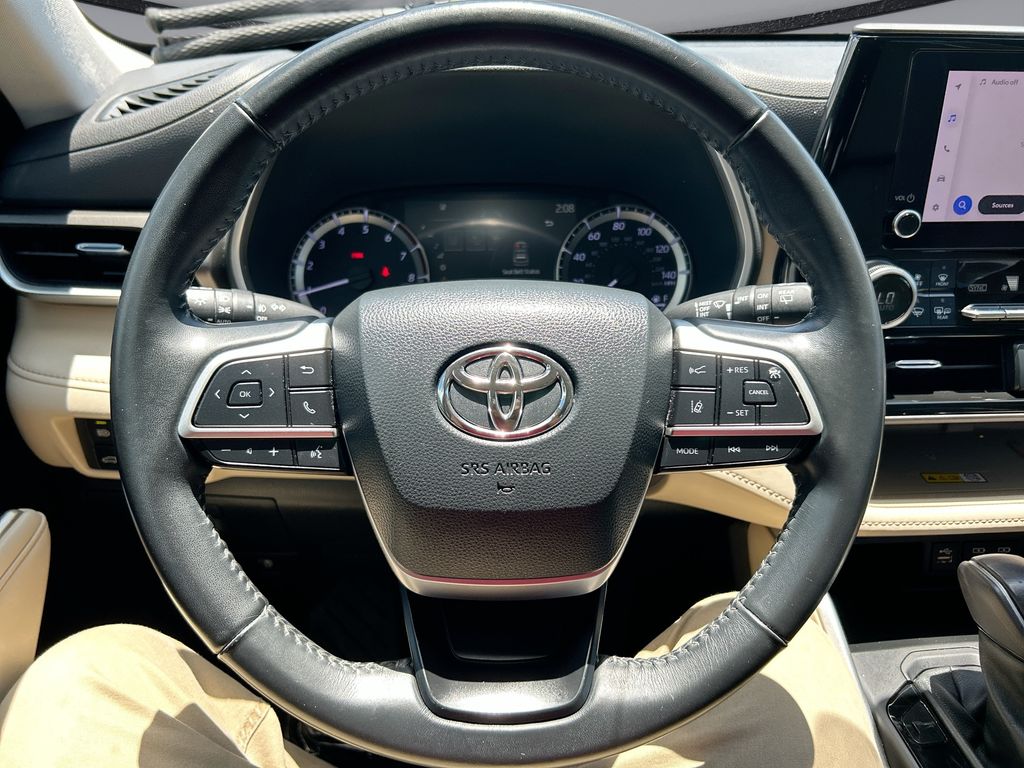 2023 Toyota Highlander XLE - Photo 15