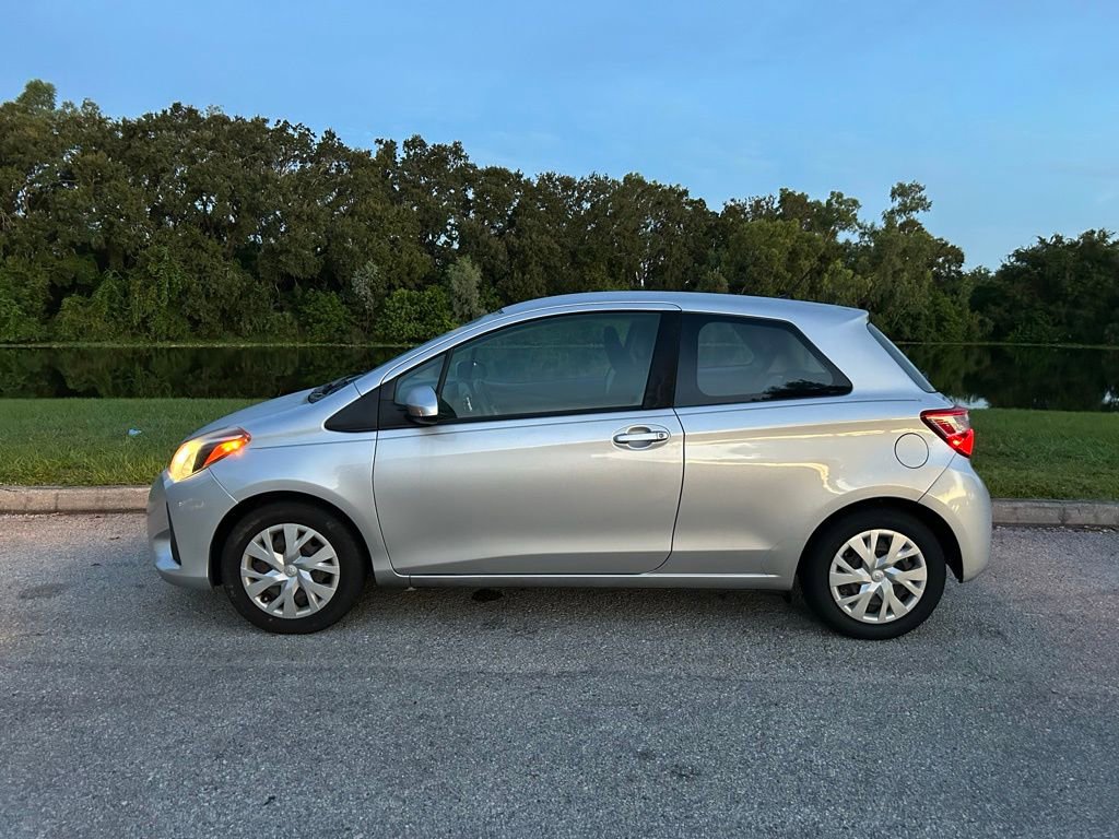 2018 Toyota Yaris L photo 2